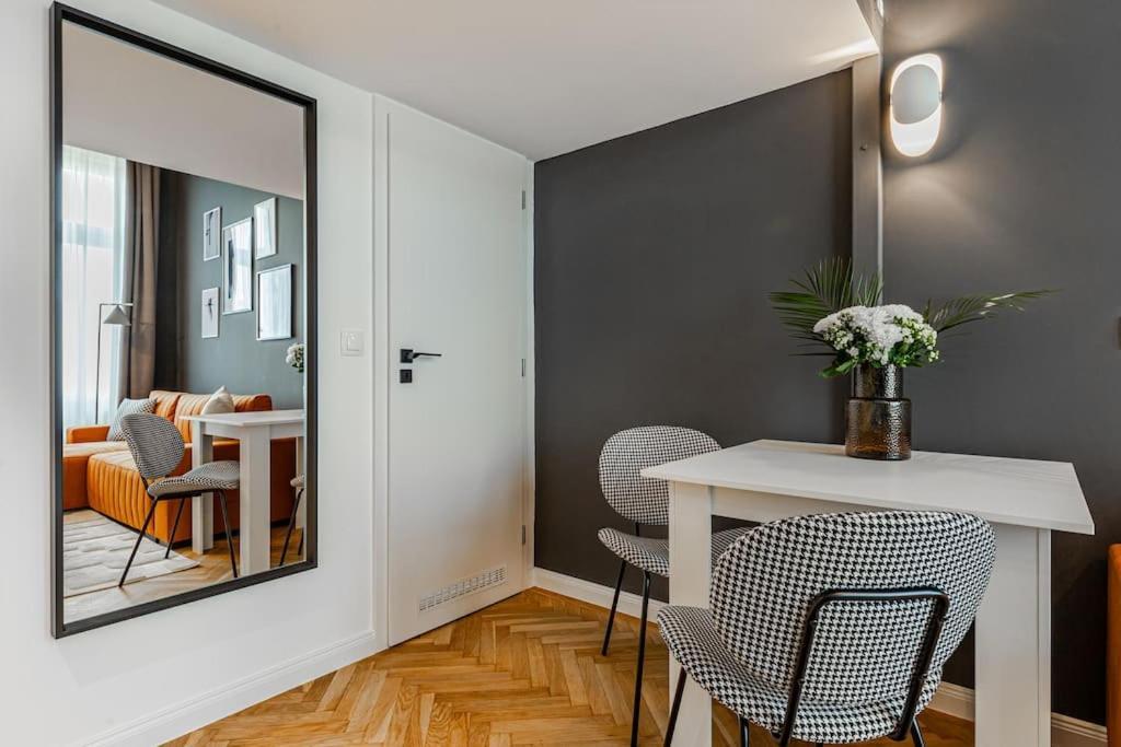 XIII Shades Pink Flamingo Apartman Budapest Kültér fotó